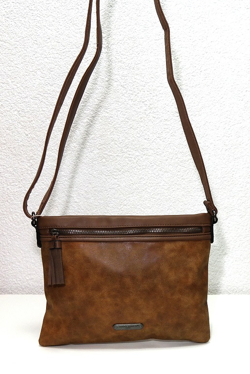 Hnědá crossbody kabelka David Jones 3988-1