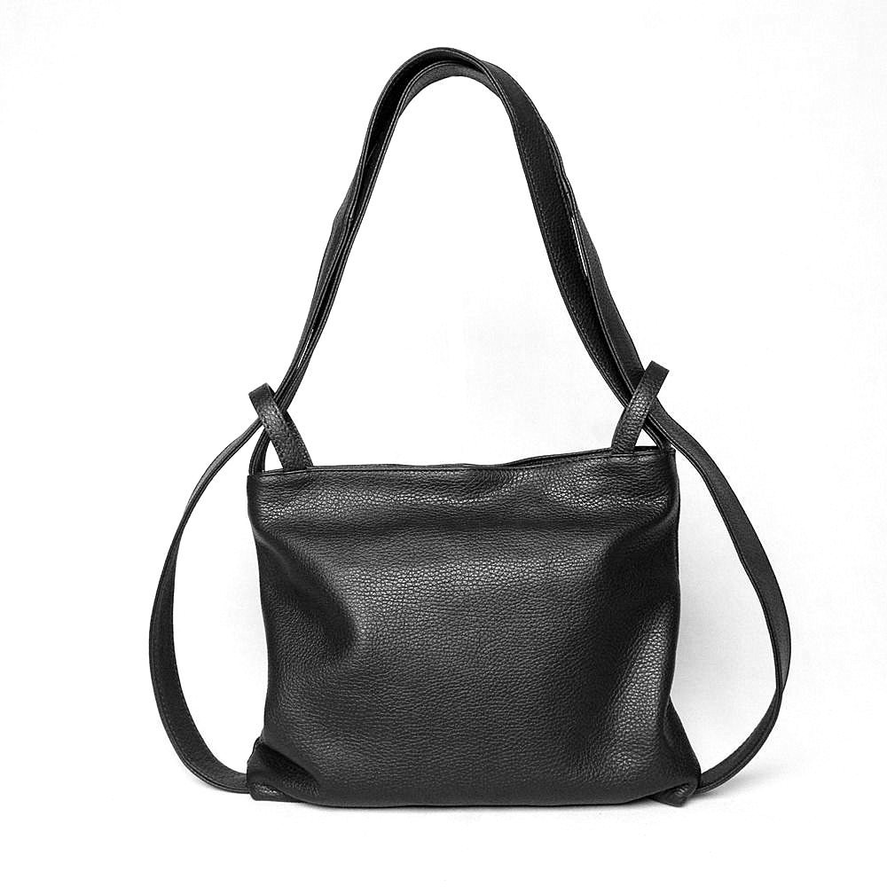Kabelka a batoh v 1 - kožená černá kabelka na rameno a batoh 42