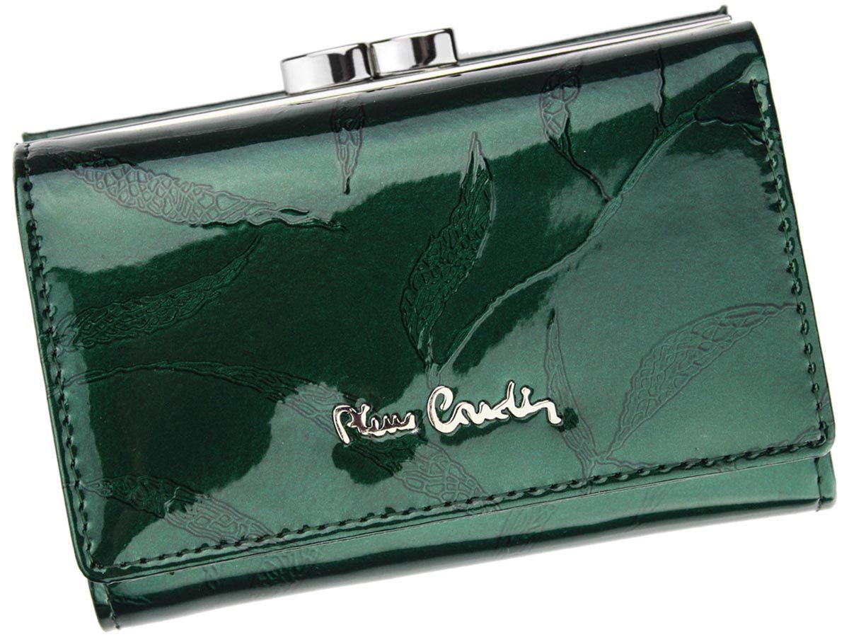 Zelená lesklá kožená peněženka Pierre Cardin LEAF 108