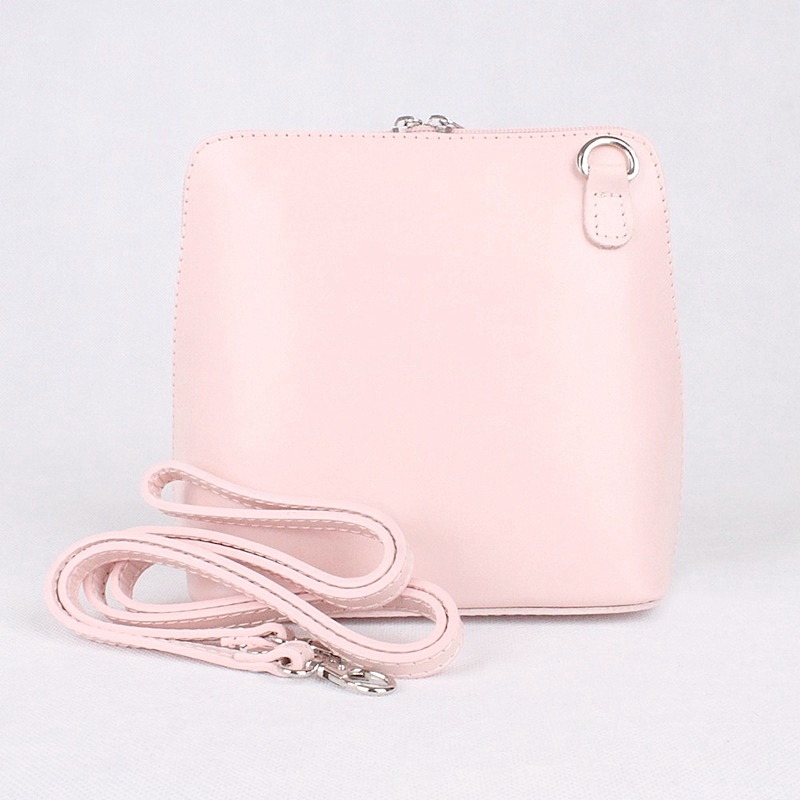 Světlerůžová malá kožená crossbody kabelka no. 55