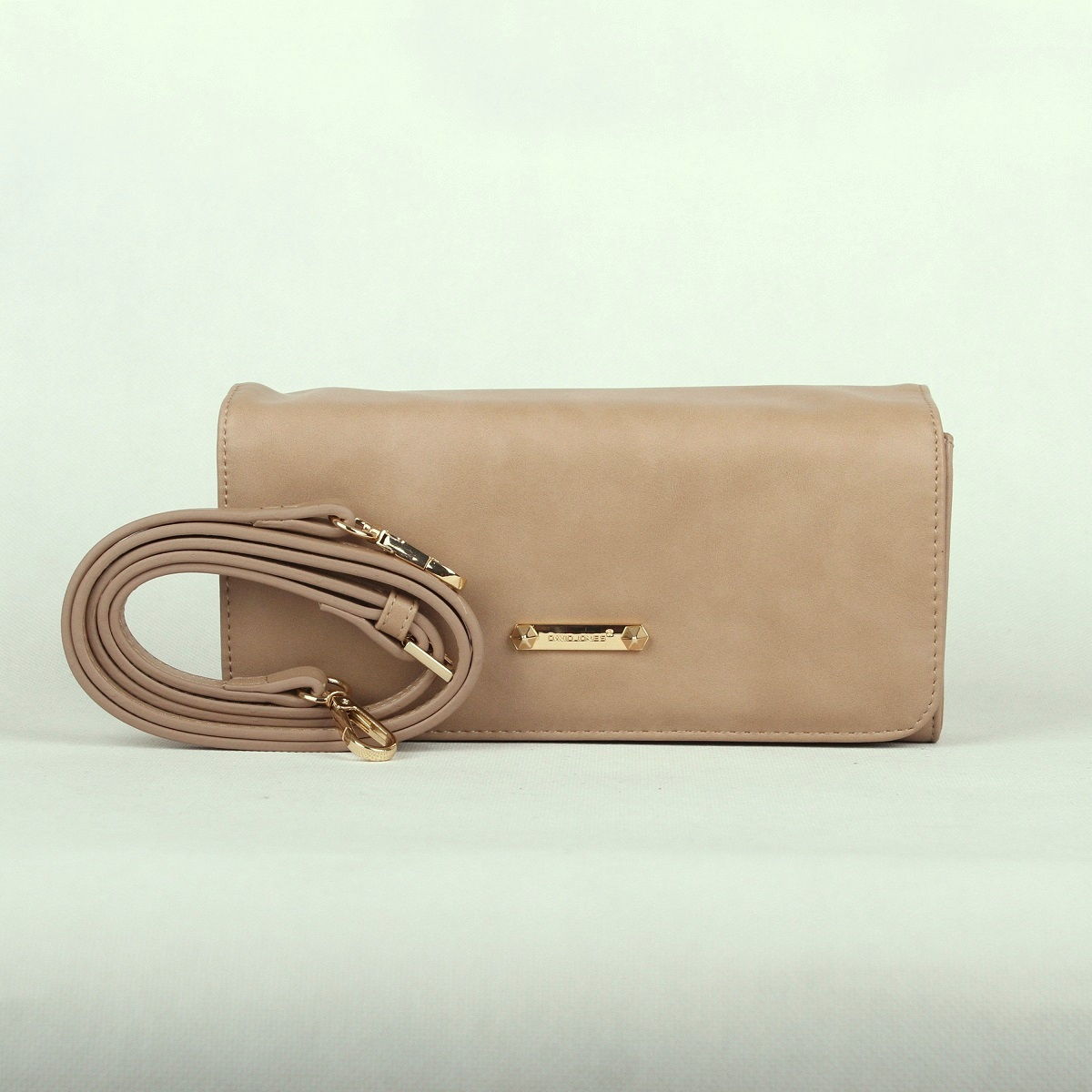 Světlehnědá crossbody kabelka (psaníčko) David Jones 5504A