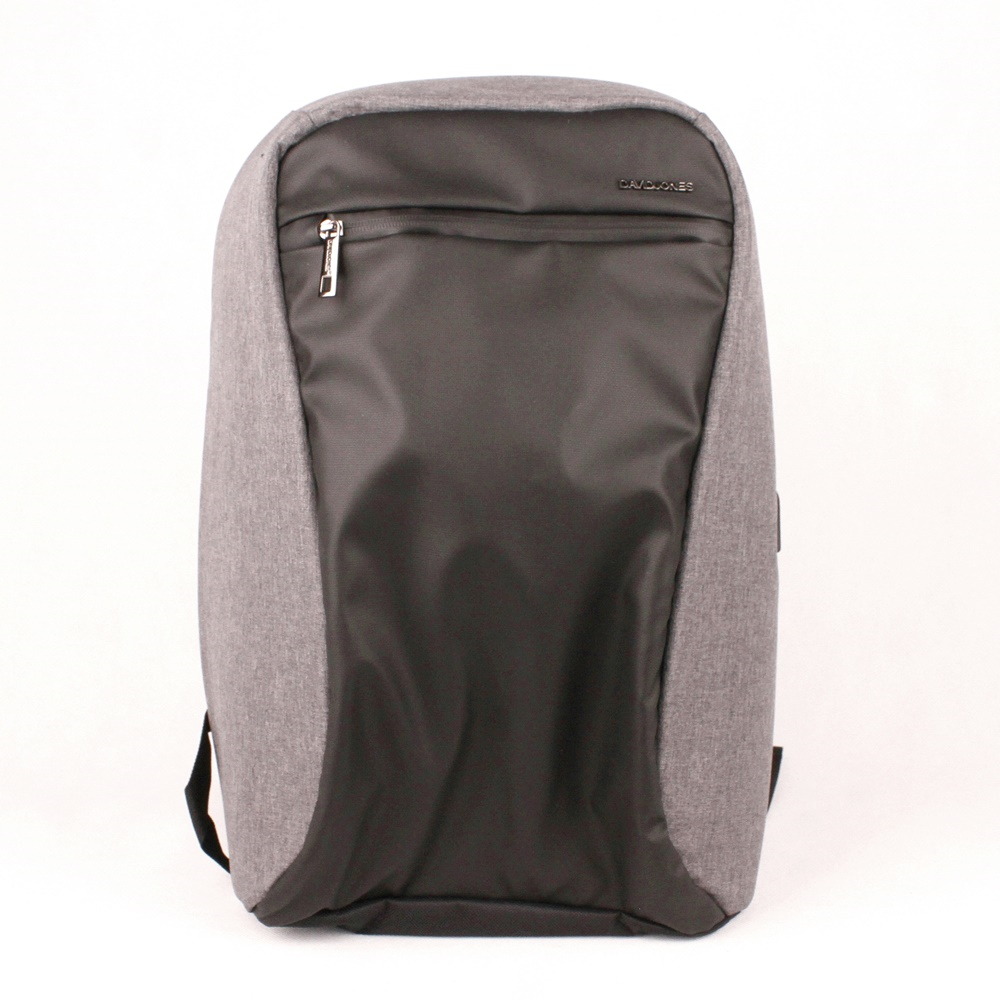 Velký zpevněný šedý batoh David Jones PC-033 s obsahem cca. 20l s USB